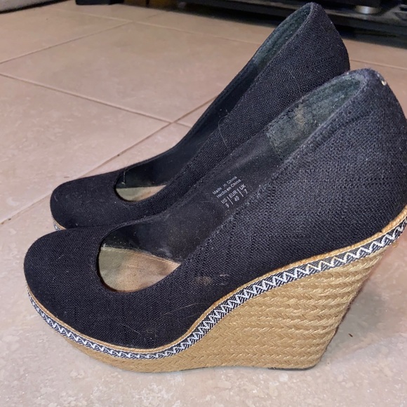 Black Wedges - Picture 4 of 12